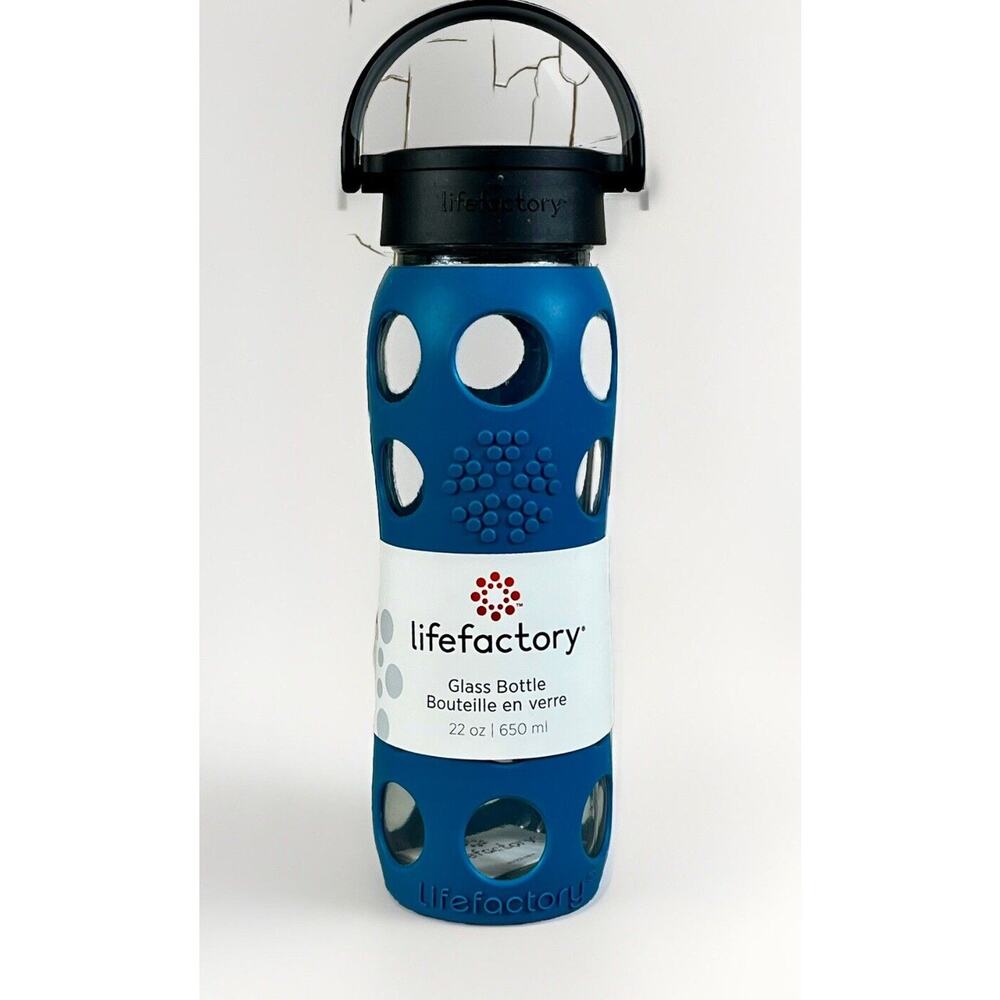 LIFEFACTORY 22 oz Glass Water Bottle With Silicone Sleeve Screw Top - TEAL Lake - Picture 3 of 5